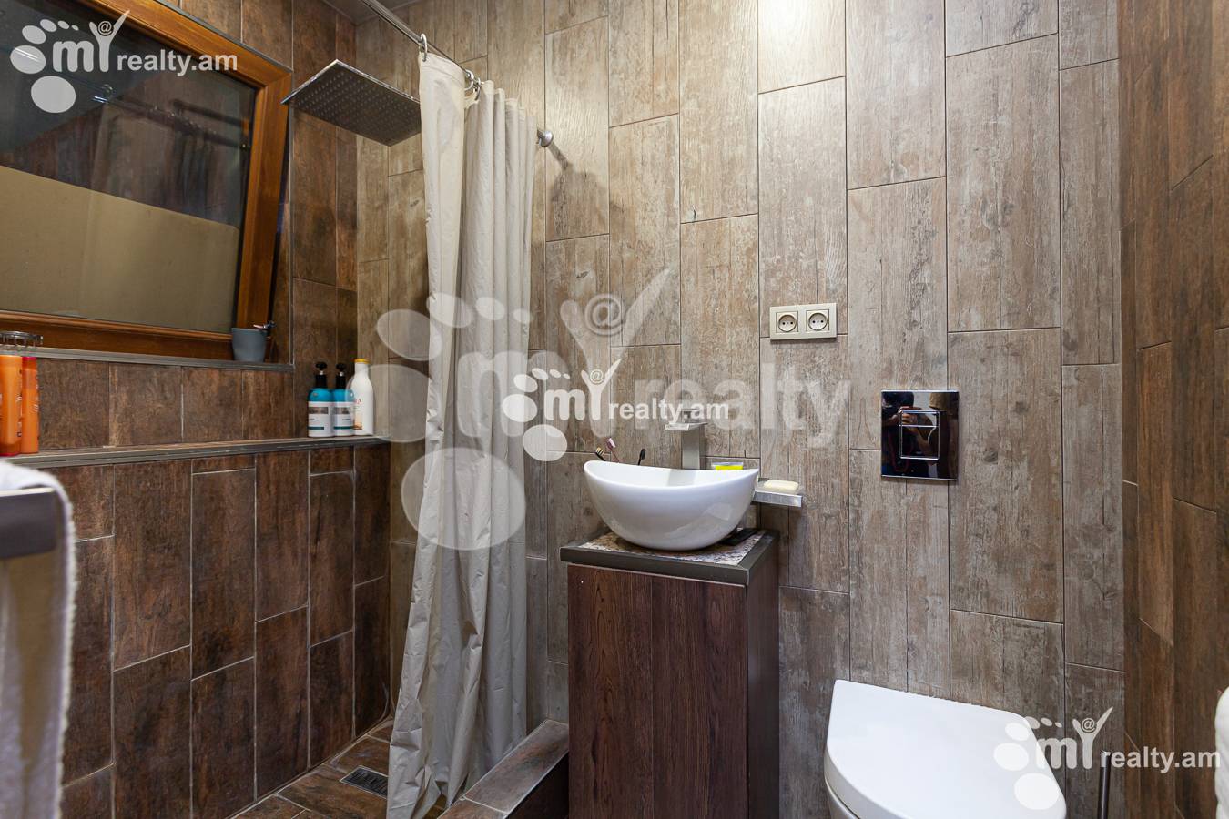 Купить 5 комнатную квартиру Московян ул, Центр Ереван, 136091