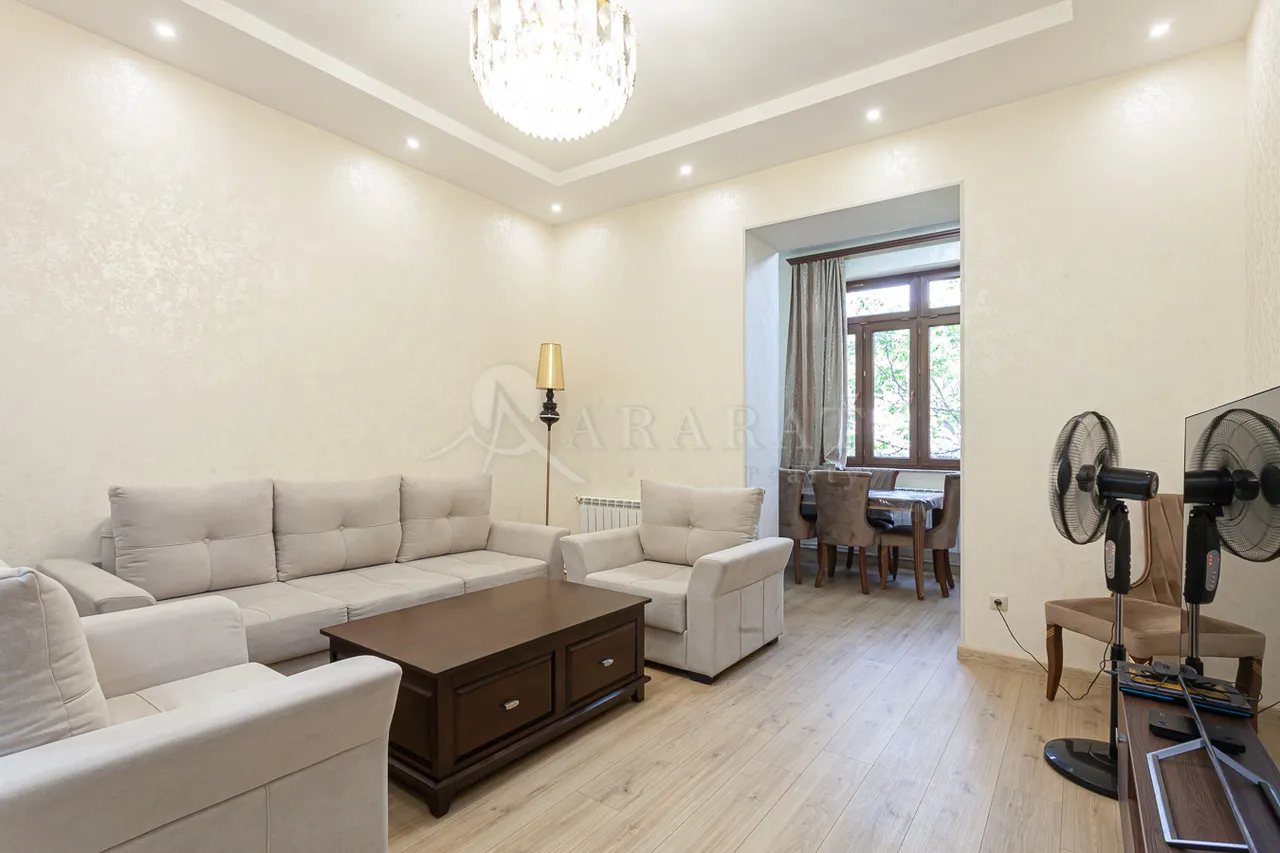 3 bedroom apartment for rent Paronyan St, Center Yerevan, 157955