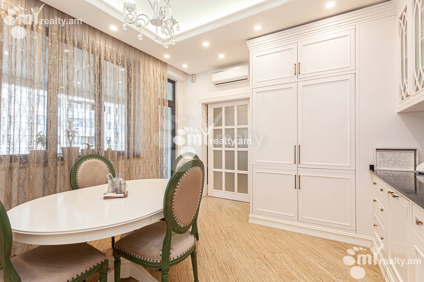 5 bedroom apartment for sale خیابان و. واقارشیان, عربگیر ایروان, 159830