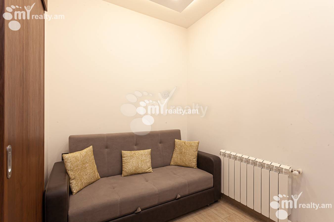 3 bedroom apartment for rent Antarayin St, Center Yerevan, 155627