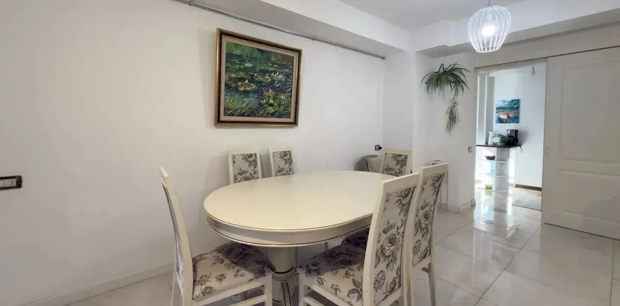 3 bedroom apartment for rent Pushkin St, Center Yerevan, 161548