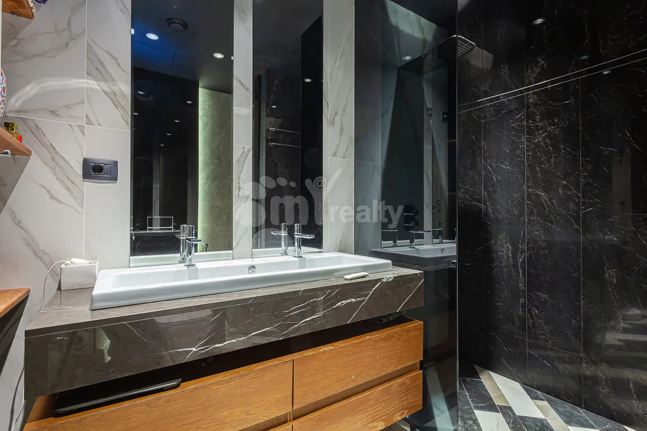 4 bedroom apartment for sale خیابان بوزند, مرکز شهر ایروان, 160313