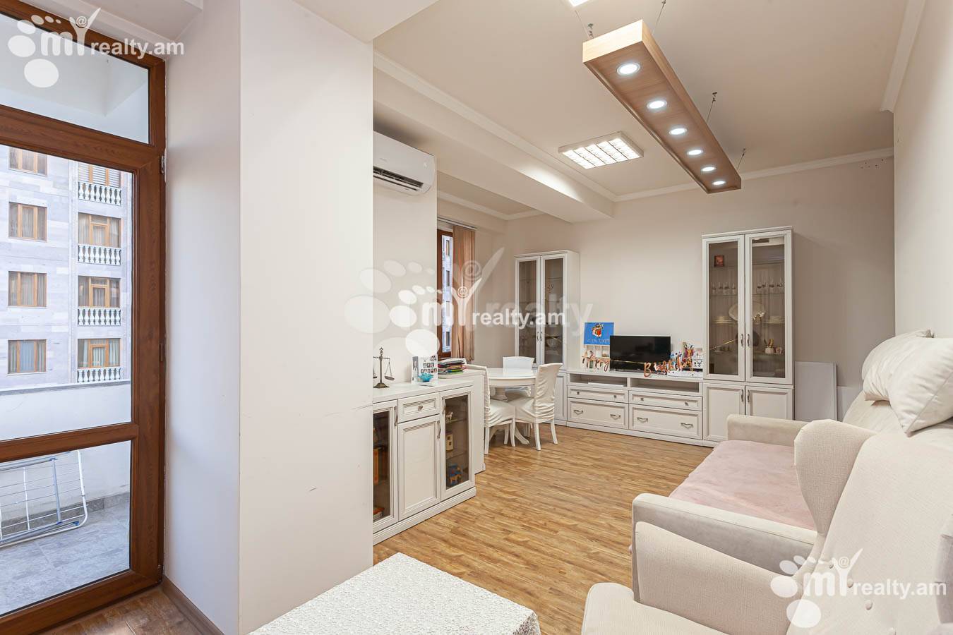 Купить 3 комнатную квартиру Адонц ул, Арабкир Ереван, 152628