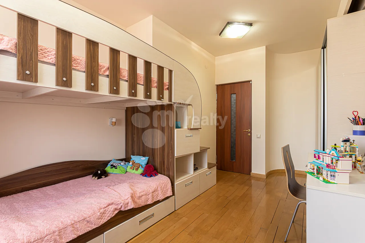 3 bedroom apartment for rent خیابان د. دِمیرچیان, مرکز شهر ایروان, 158777