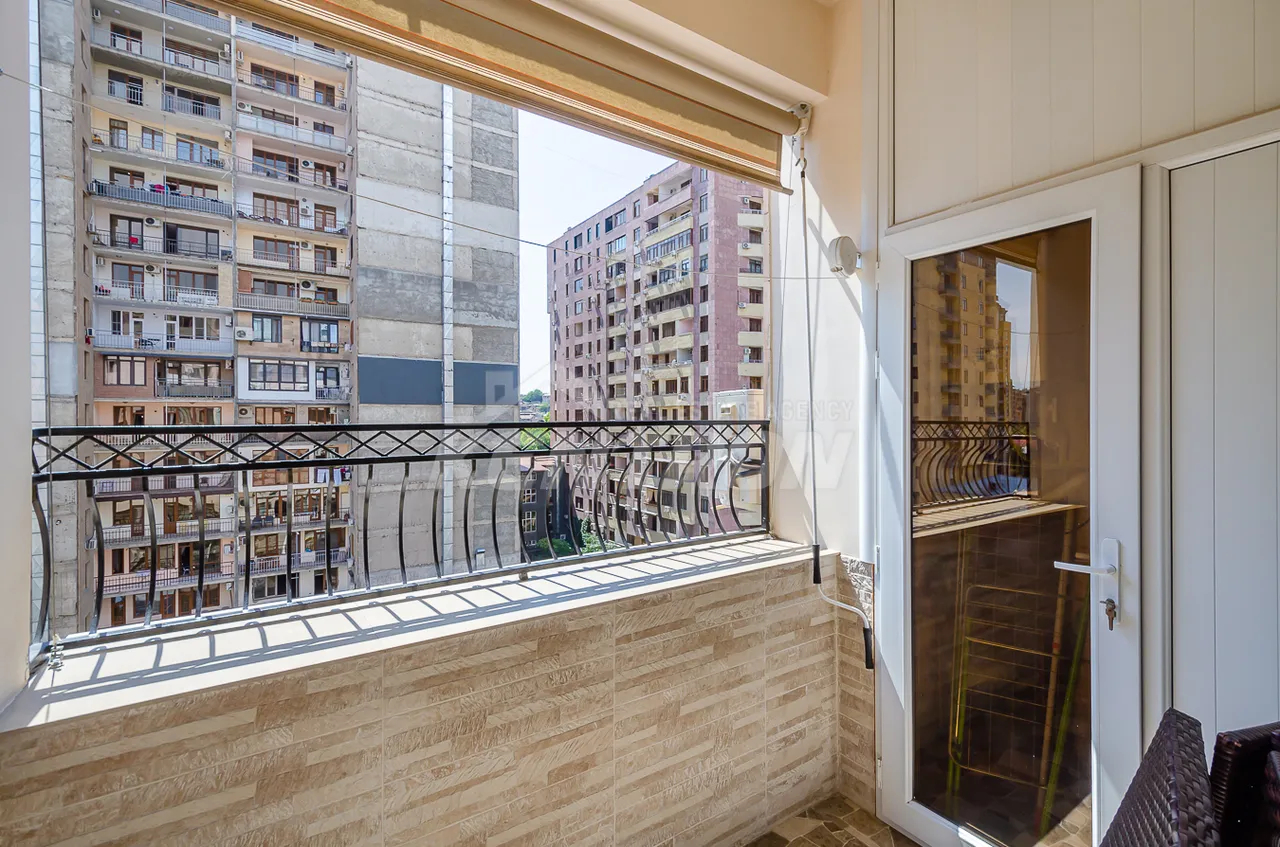 3 bedroom apartment for rent خیابان یِکمالیان, مرکز شهر ایروان, 158954