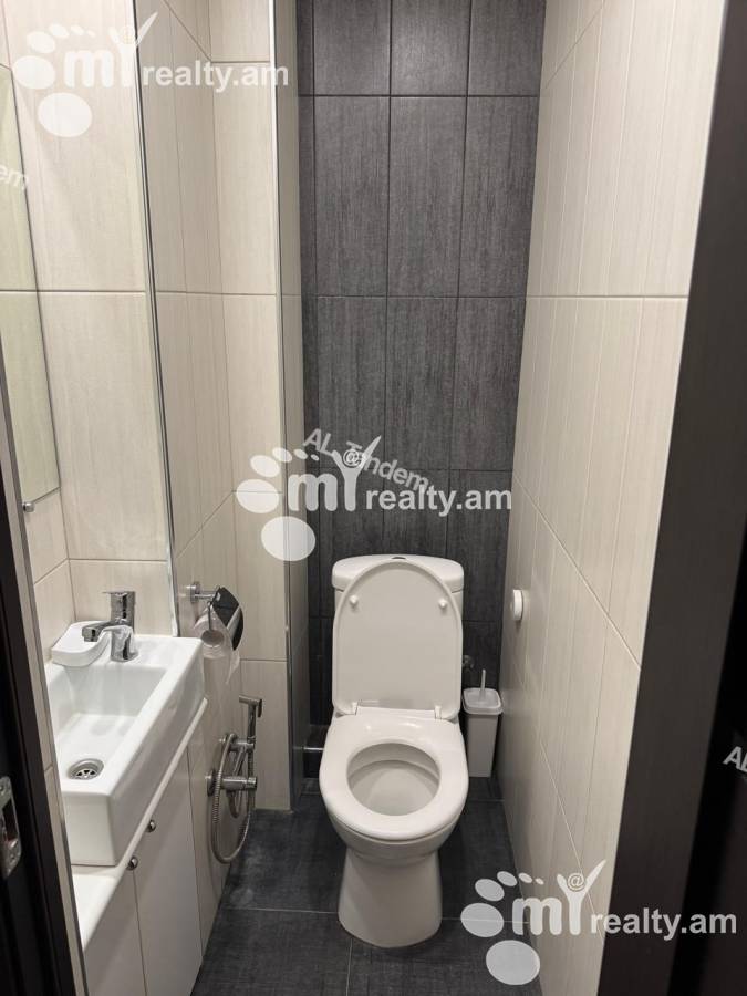 3 սենյականոց բնակարան վարձով Դ. Դեմիրճյան փող, Կենտրոն Երևան, 156756