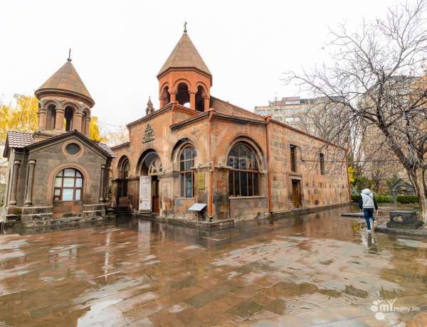 2-senyakanoc-bnakaran-vacharq-Yerevan-Center