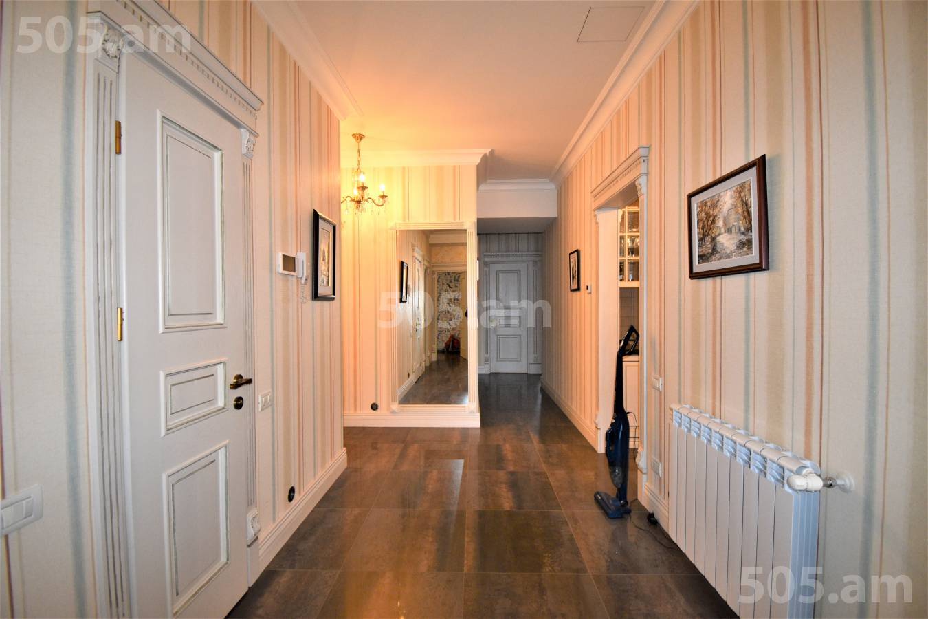 Купить 4 комнатную квартиру Цицернакаберд шоссе, Центр Ереван, 119472