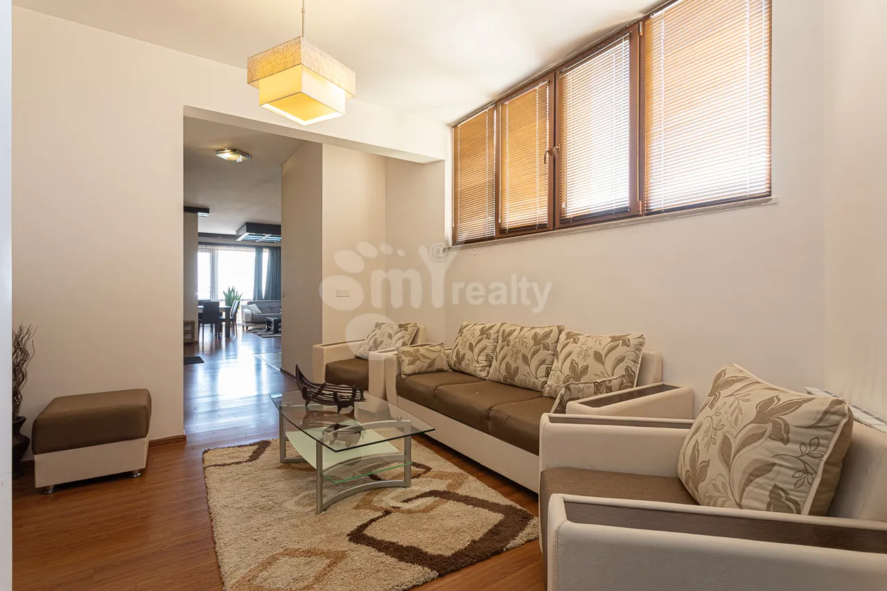 4 bedroom apartment for rent Antarayin St, Center Yerevan, 158534