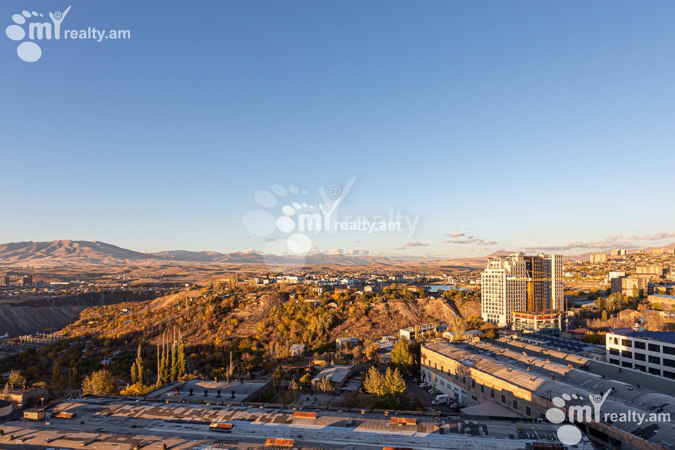 Купить 4 комнатную квартиру Адонц ул, Арабкир Ереван, 157153