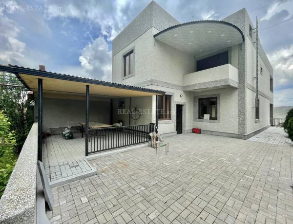 norakaruyc-tun/+Ptghni/Ptghni/Kotayk