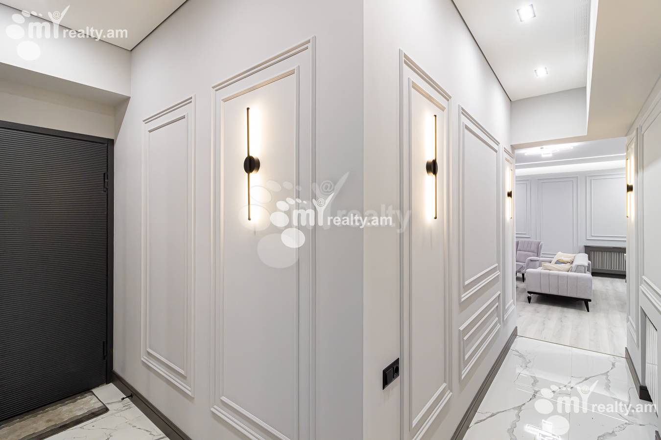 2 սենյականոց բնակարան  Հանրապետության փող, Կենտրոն Երևան, 153766