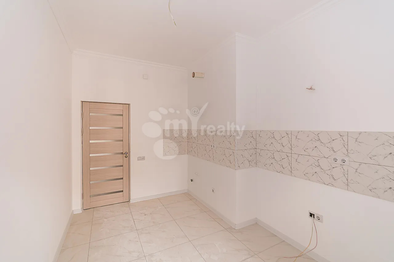 Купить 3 комнатную квартиру Адонц ул, Арабкир Ереван, 159442