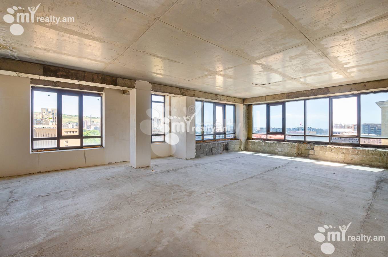 Commercial for rent خیابان آرام, مرکز شهر ایروان, 150770