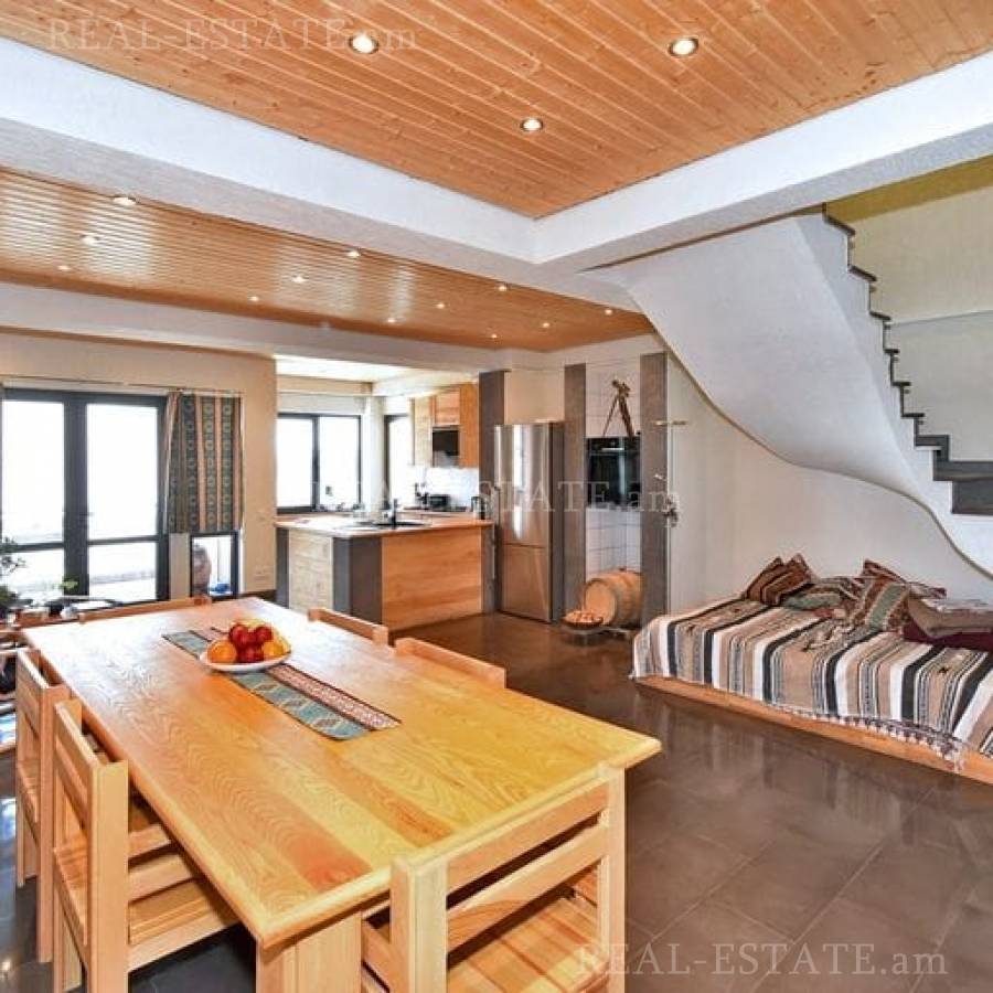 3 bedroom apartment for sale Antarayin St, Center Yerevan, 133237