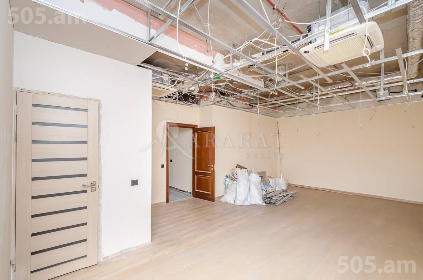Снять коммерческoе помещение Г.Лусаворич ул, Центр Ереван, 153218