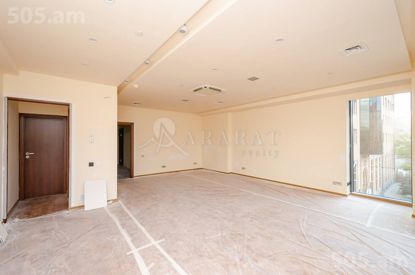 Снять коммерческoе помещение Г.Лусаворич ул, Центр Ереван, 153218