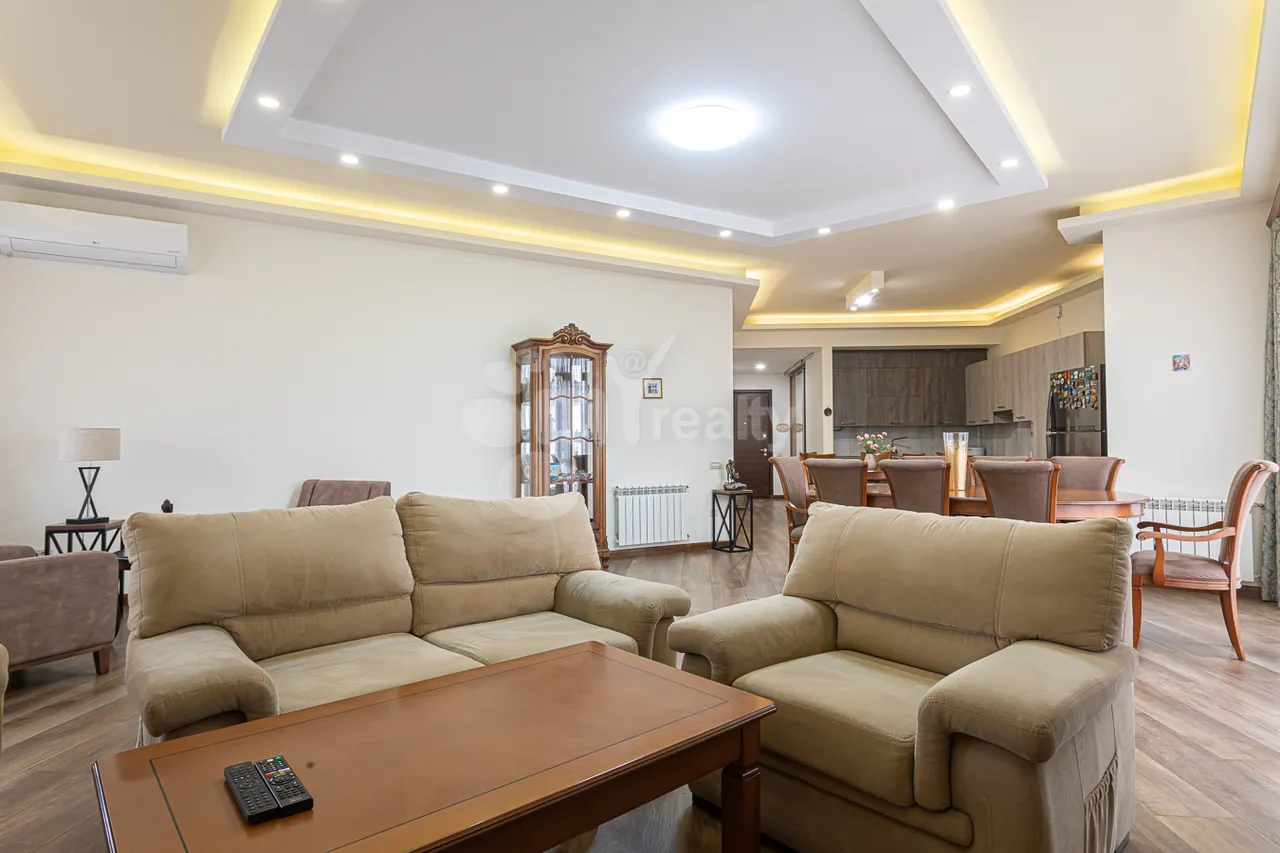 4 bedroom apartment for sale Yekmalyan St, Center Yerevan, 158585