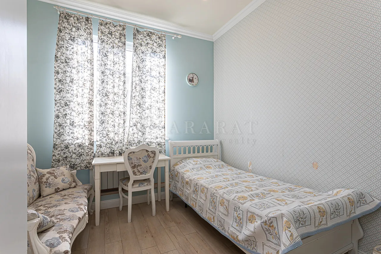 4 bedroom apartment for rent Pushkin St, Center Yerevan, 158794