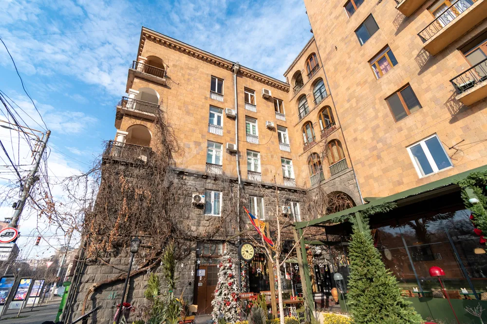 bnakaran/3-senyakanoc/Baghramyan+Ave+%28Kentron%29/Center/Yerevan