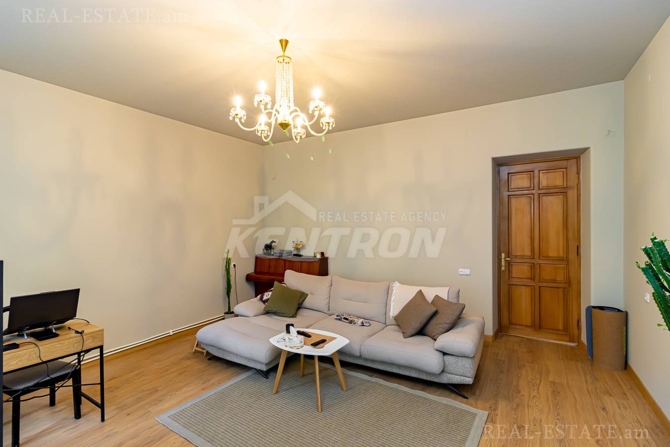 4 bedroom apartment for sale Buzand St, Center Yerevan, 149091