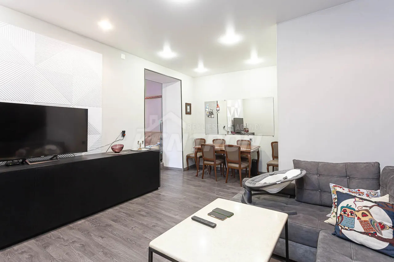 3 bedroom apartment for sale Pushkin St, Center Yerevan, 158164
