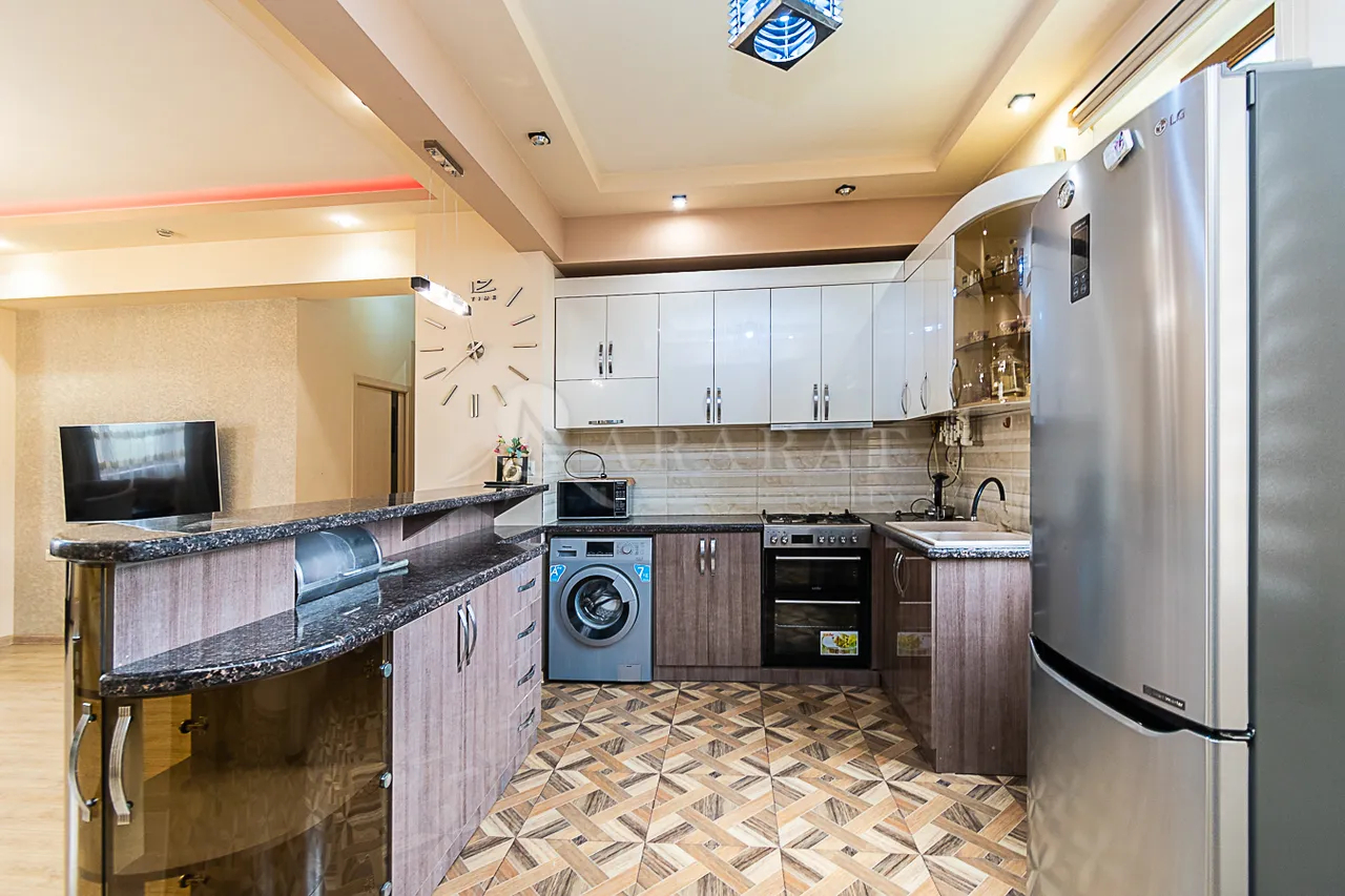 3 bedroom apartment for sale Sevak St, Qanaqer- Sejtun Yerevan, 161976