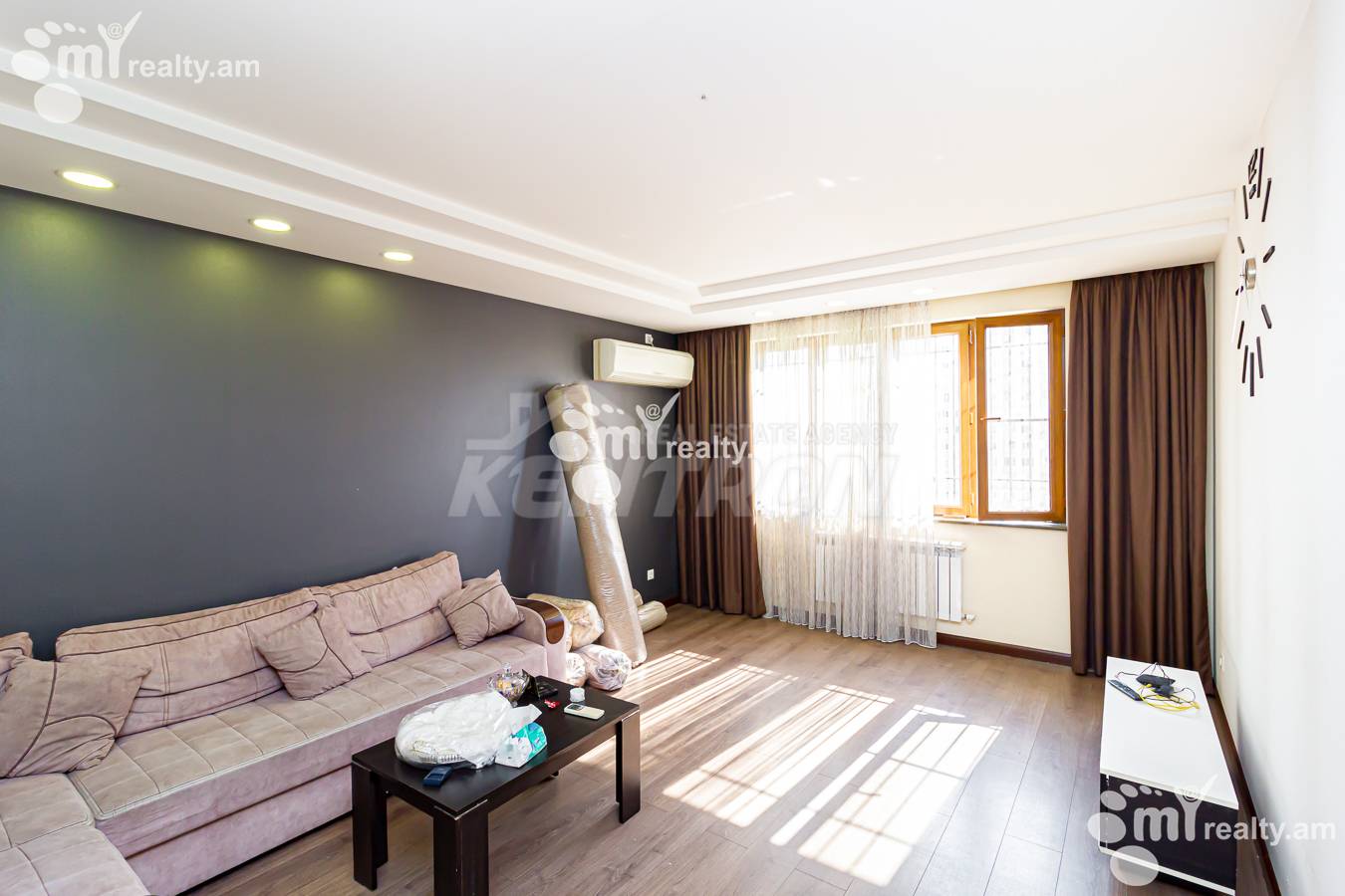 3 սենյականոց բնակարան  Ե. Քոչար փող, Կենտրոն Երևան, 152482