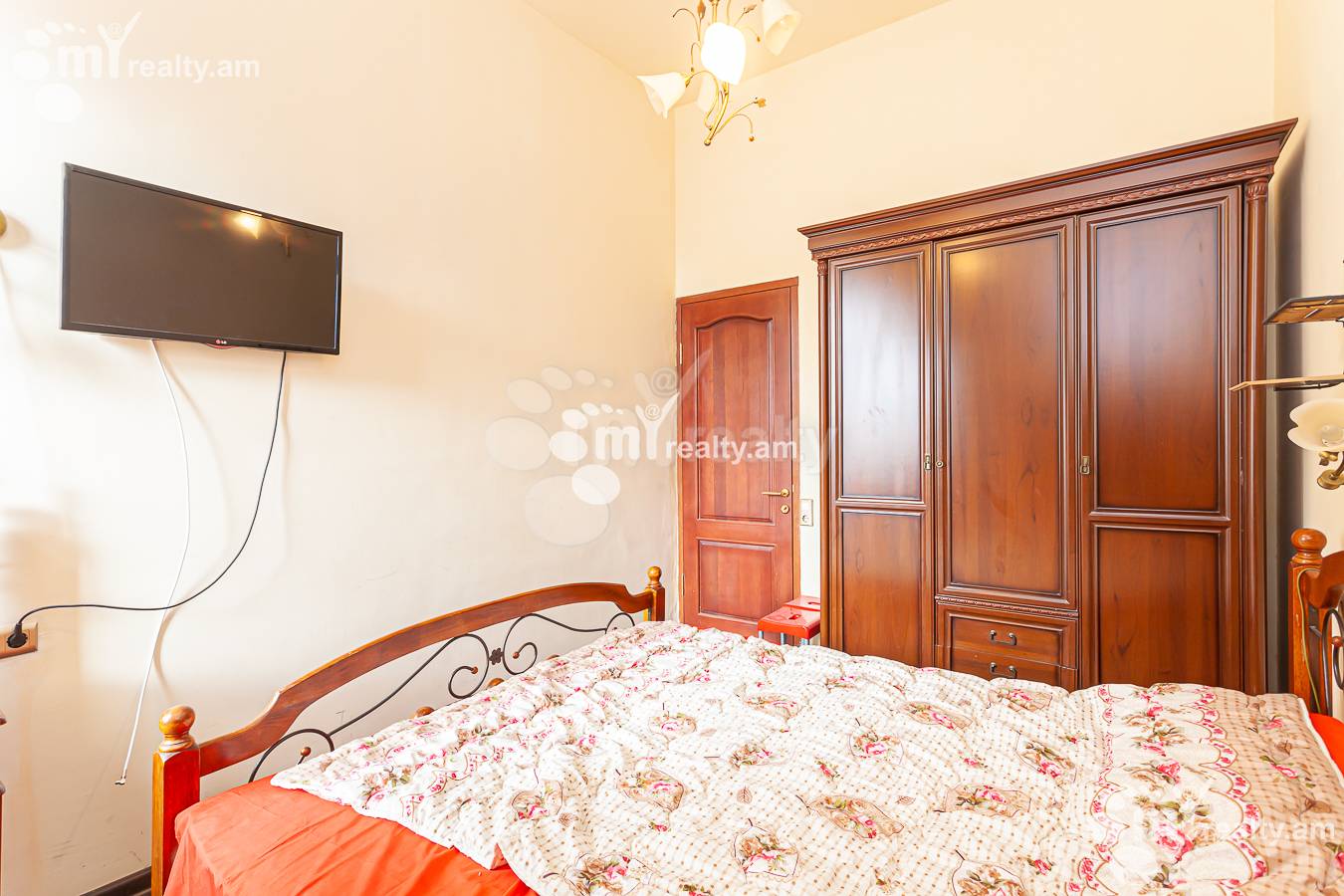 Снять 3 комнатную квартиру Саят-Нова пр, Центр Ереван, 152093