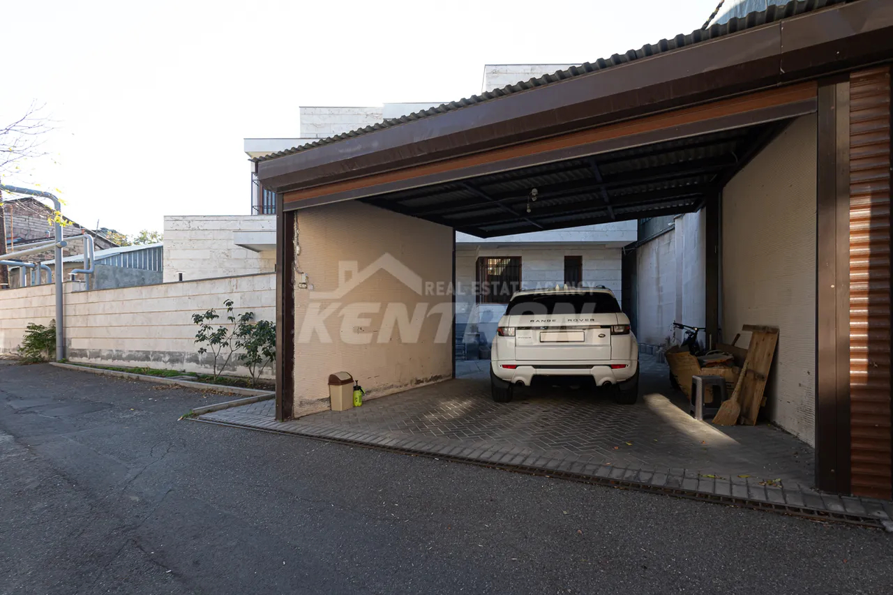 House for sale Lusinyants street, مرکز شهر ایروان, 157386