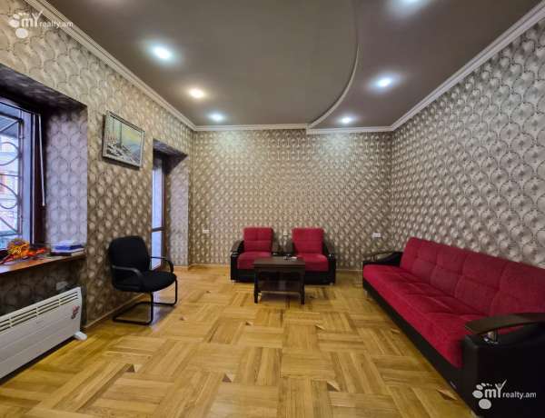 3-senyakanoc-bnakaran-vacharq-Yerevan-Center