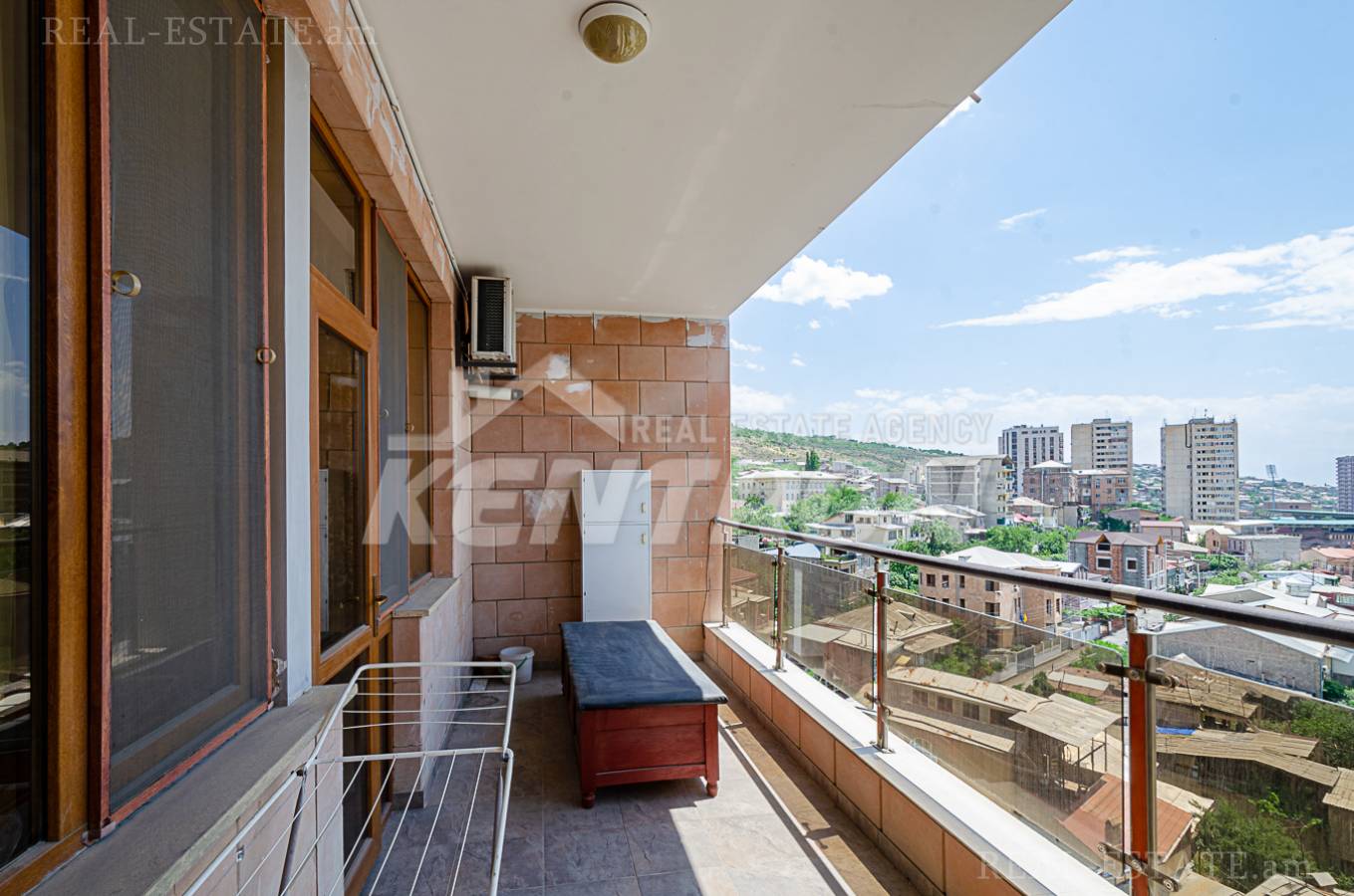 Снять 2 комнатную квартиру Саят-Нова пр, Центр Ереван, 136059