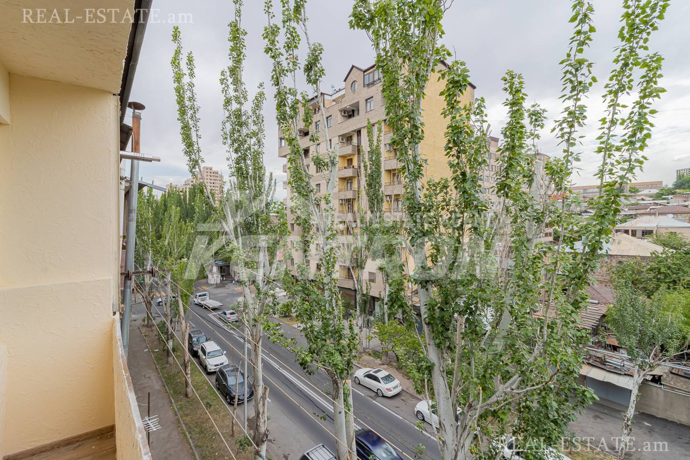 3 սենյականոց բնակարան  Վ.Փափազյան փող, Արաբկիր Երևան, 143376