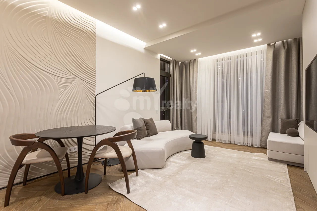 Снять 2 комнатную квартиру Аршакуняц пр, Центр Ереван, 158342