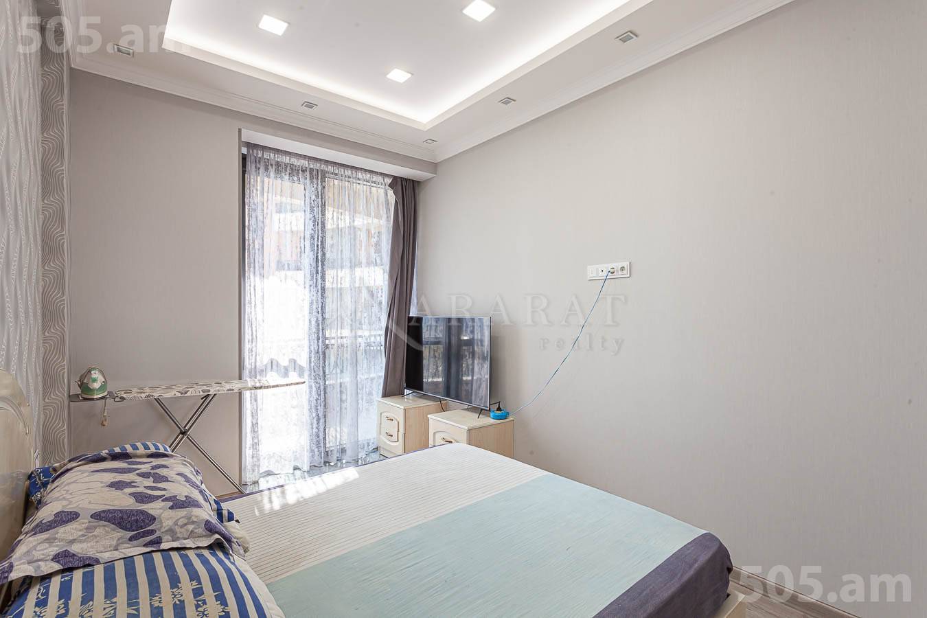 Купить 5 комнатную квартиру Сасна Црер ул., Давташен Ереван, 154845