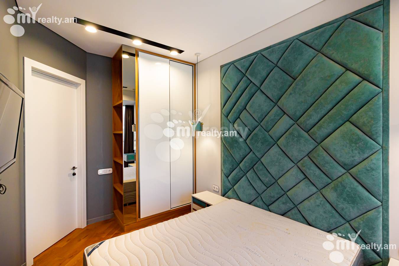 3 bedroom apartment for sale Nalbandyan St, Center Yerevan, 151872