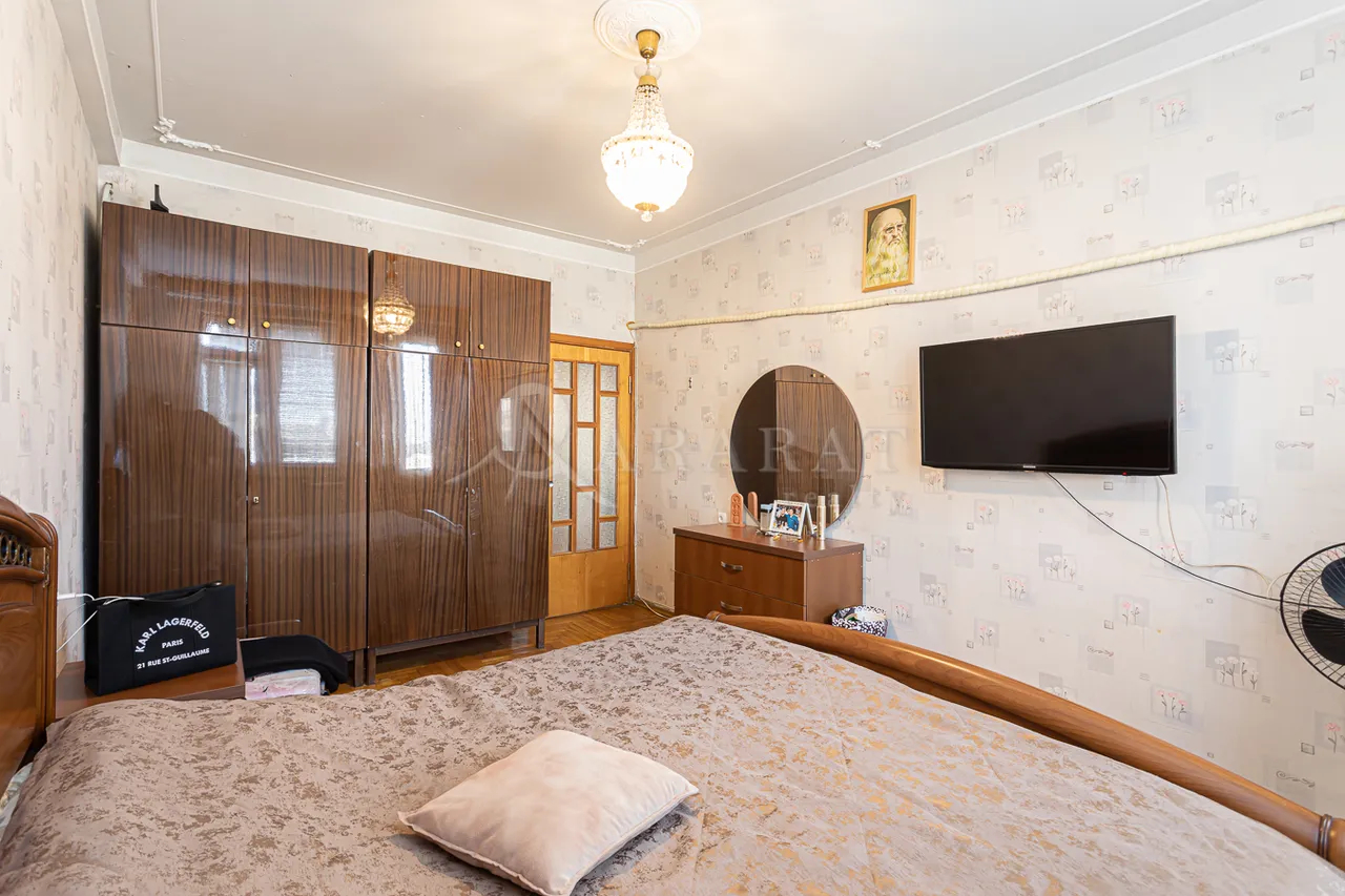 3 bedroom apartment for sale خیابان واهر. پاپازیان, عربگیر ایروان, 157436