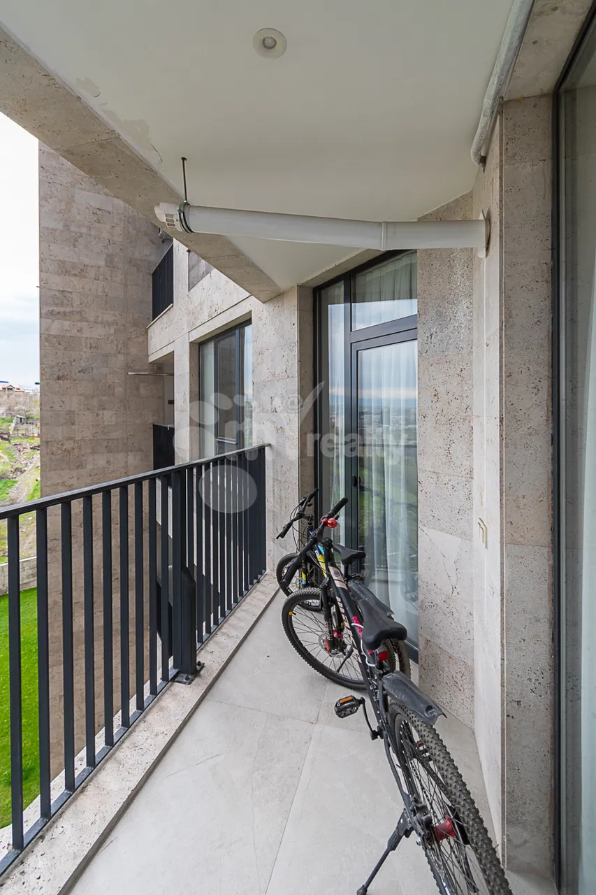 Купить 4 комнатную квартиру Хапанцян ул, Арабкир Ереван, 160276