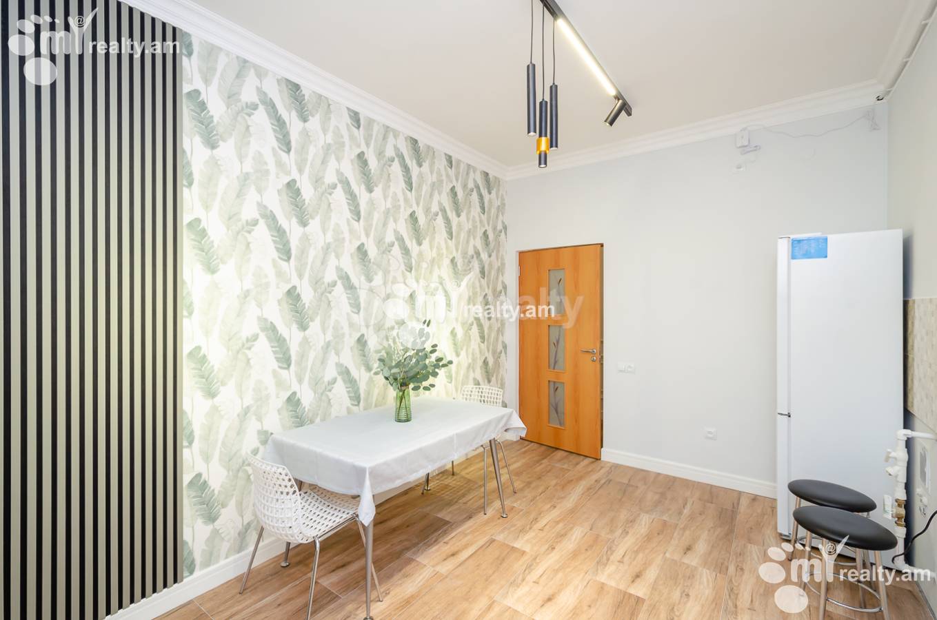 4 bedroom apartment for sale M․ Melqonyan str, مرکز شهر ایروان, 152877