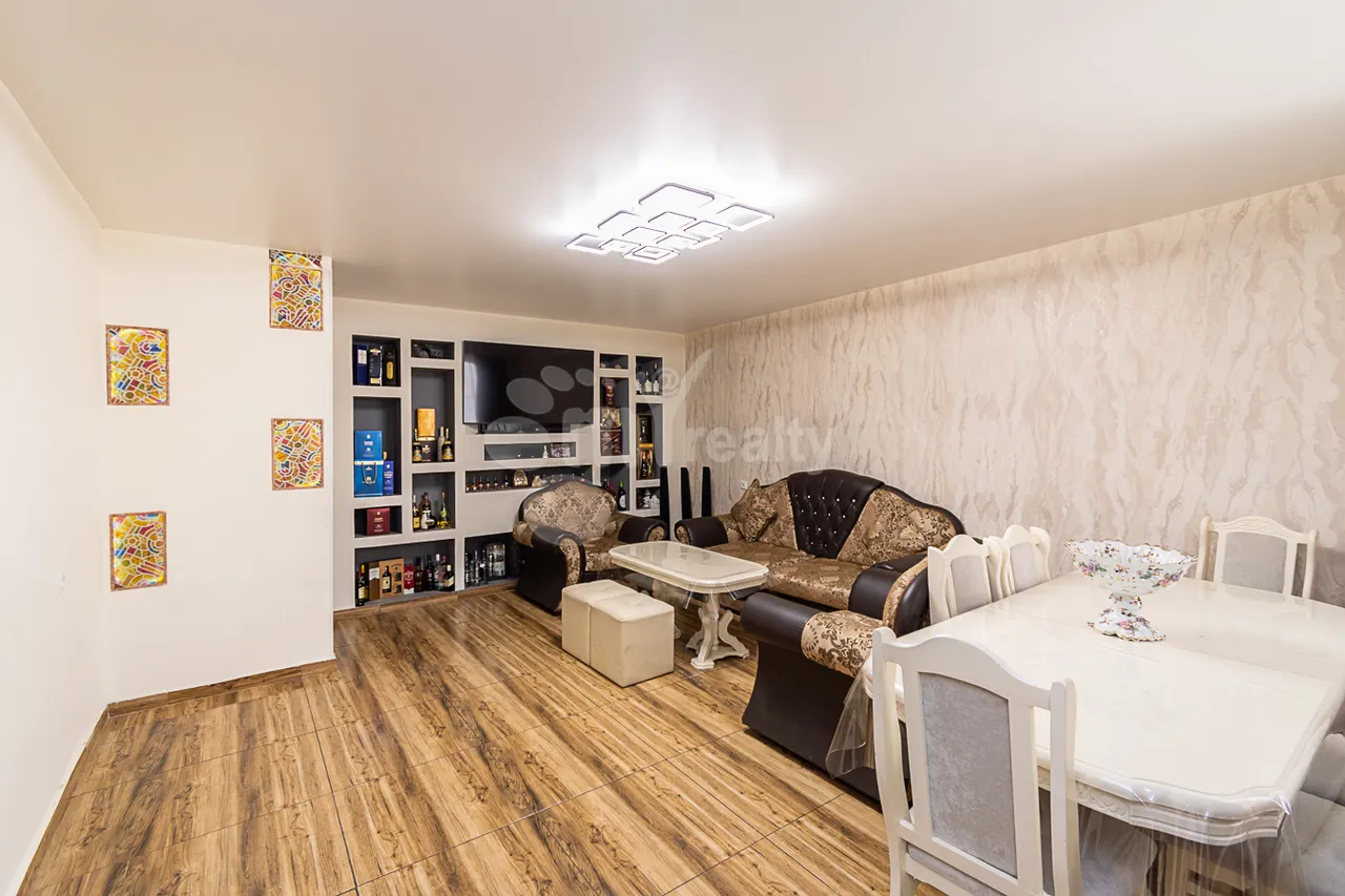 House for sale Aygektsi St, Arabkir Yerevan, 160600