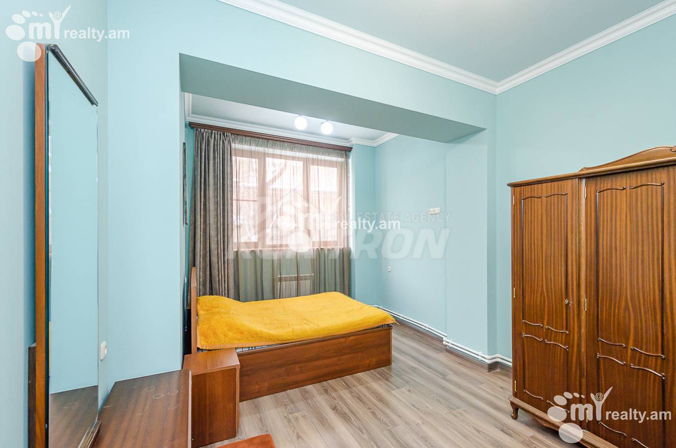 3 bedroom apartment for sale خیابان ابوویان, مرکز شهر ایروان, 109964