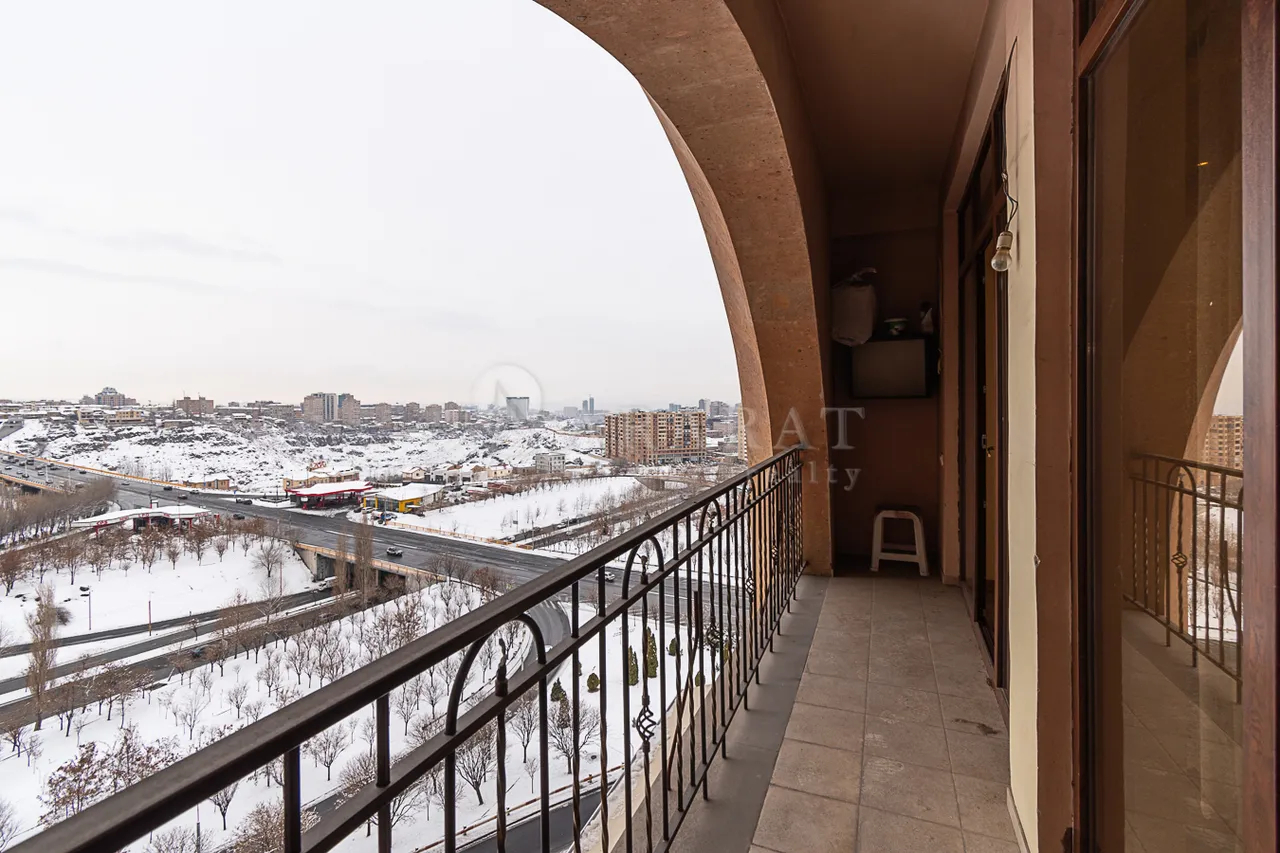 4 bedroom apartment for sale Sasna Тsrer St, Davtachène Yerevan, 159007