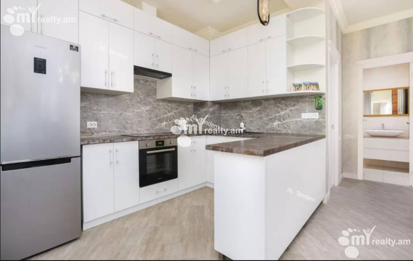 3 bedroom apartment for rent Amiryan St, Center Yerevan, 128193