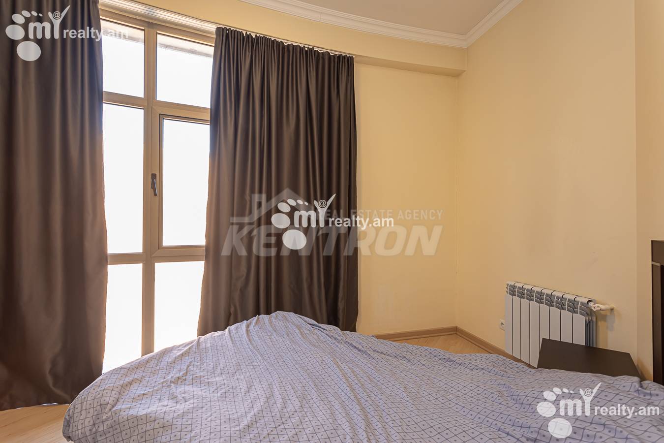 4 bedroom apartment for sale خیابان آنتارایین, مرکز شهر ایروان, 156932