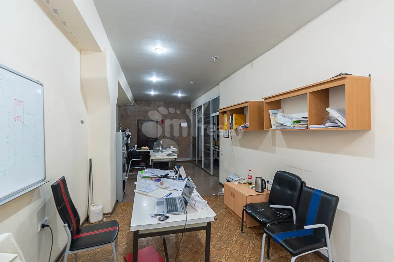 Commercial property for sale Fuchik St, Ajapnyak Yerevan, 160372