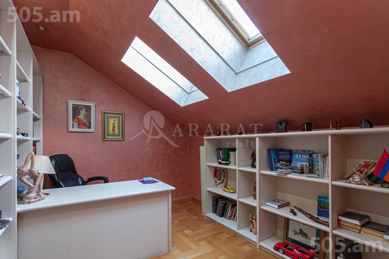 5 bedroom apartment for sale Amiryan St, Center Yerevan, 150344