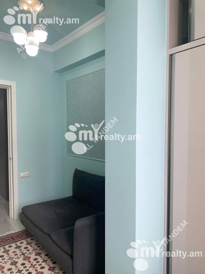 4 bedroom apartment for sale خیابان لِر. کامسار, مرکز شهر ایروان, 159122