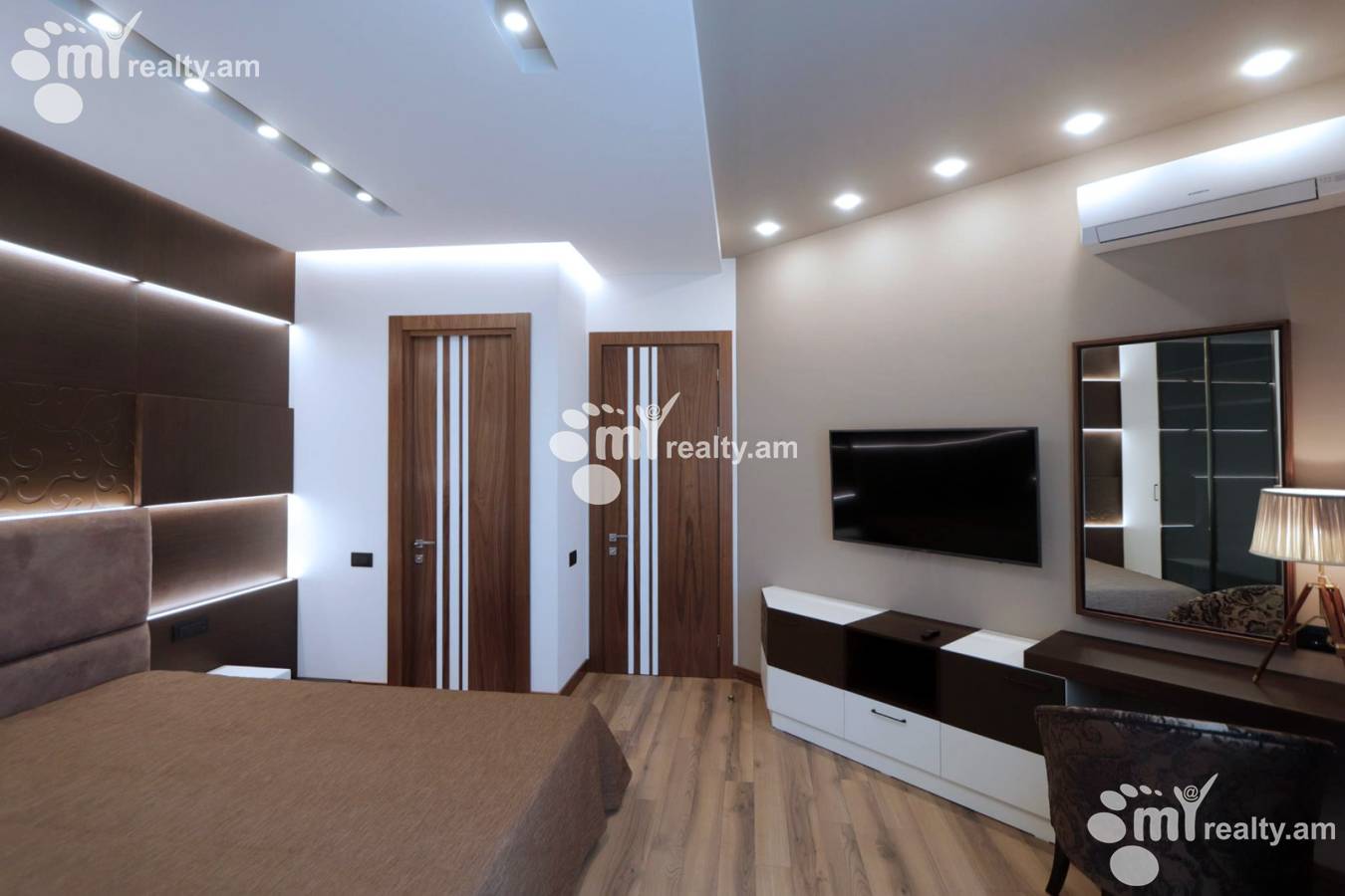 3 bedroom apartment for sale Azatutyan avenue, Quanaquère-Zeytoun Yerevan, 148735