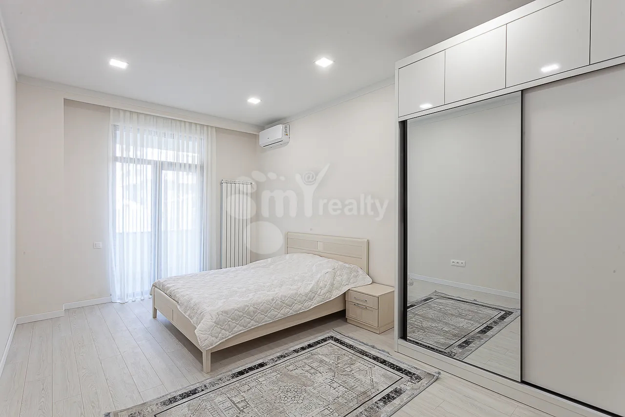 4 սենյականոց բնակարան վարձով Բուզանդի փող, Կենտրոն Երևան, 158869