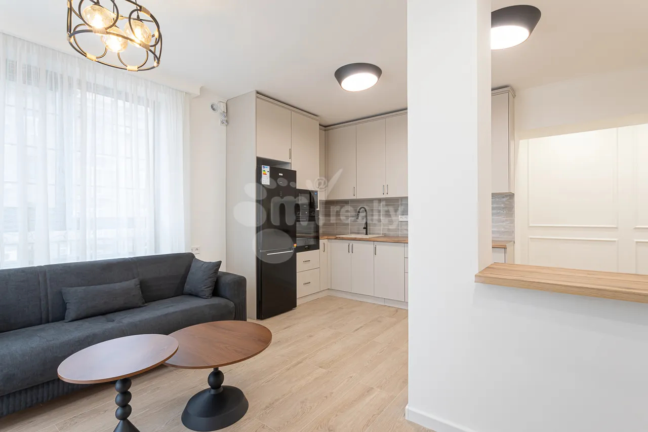 3 bedroom apartment for rent خیابان ساریان, مرکز شهر ایروان, 159421